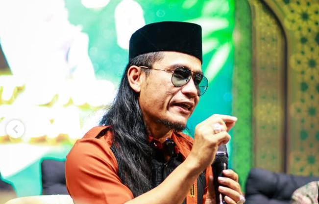 Sambil Menangis, Begini Pernyataan Lengkap Gus Miftah Mundur dari Utusan Khusus Presiden